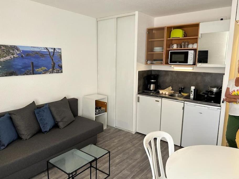 Apartment Meuble Bord De Bormes-les-Mimosas